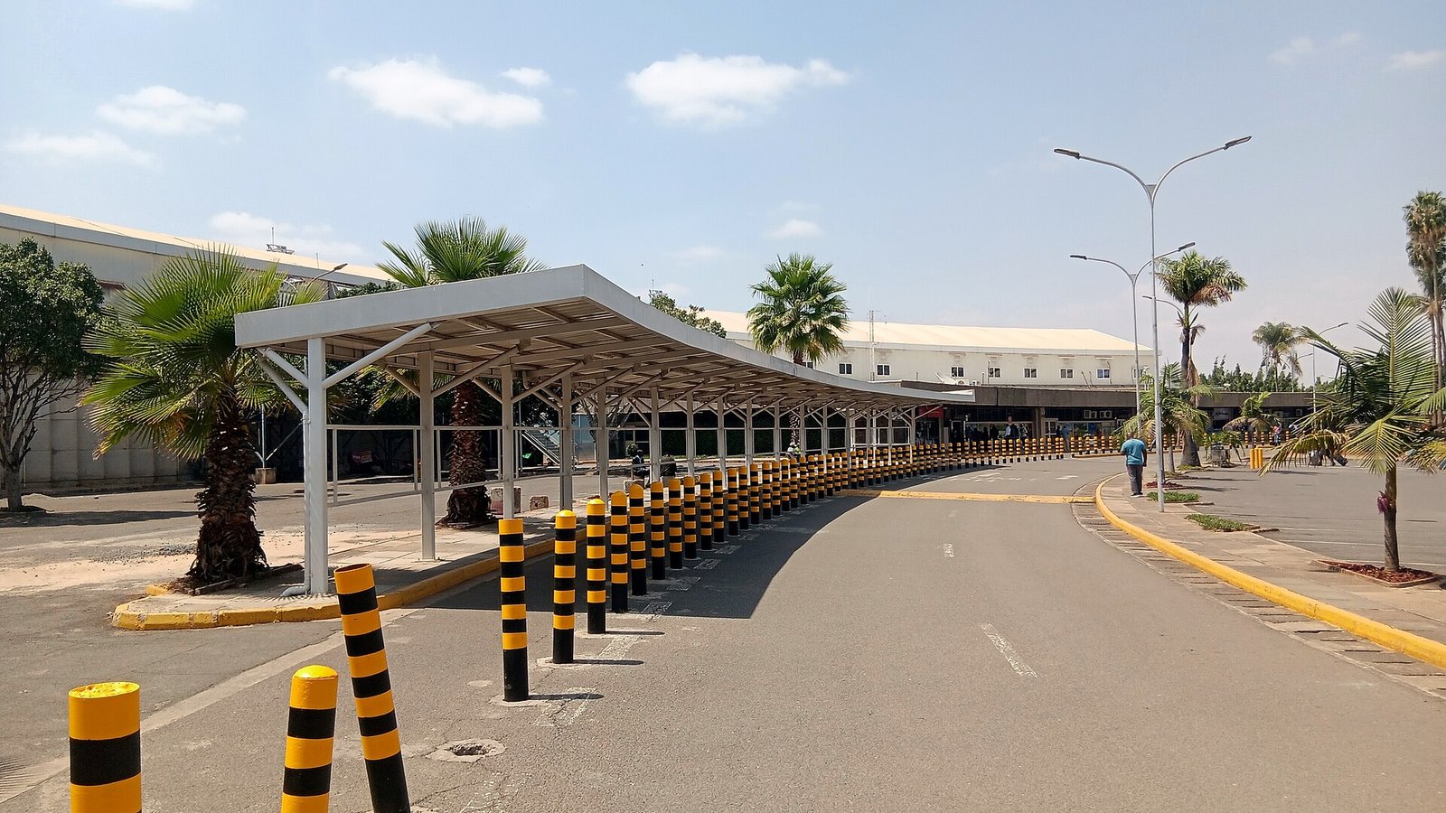 Jomo Kenyatta International Airport road used for East Gate pickups