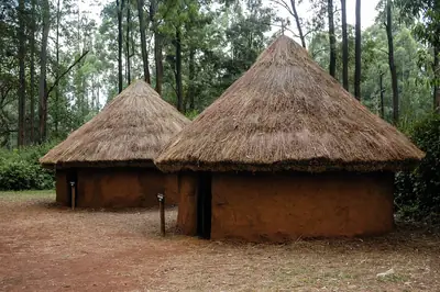 A traditional Kamba homestead at Bomas of Kenya. Photo: Alexander Leisser, CC BY-SA 4.0