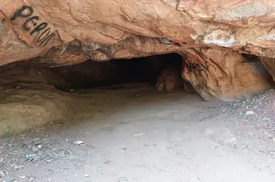A cave in Oloolua Forest, Karen. Photo: Cmwaura, CC BY-SA 4.0